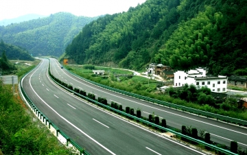 安徽铜陵至黄山高速公路